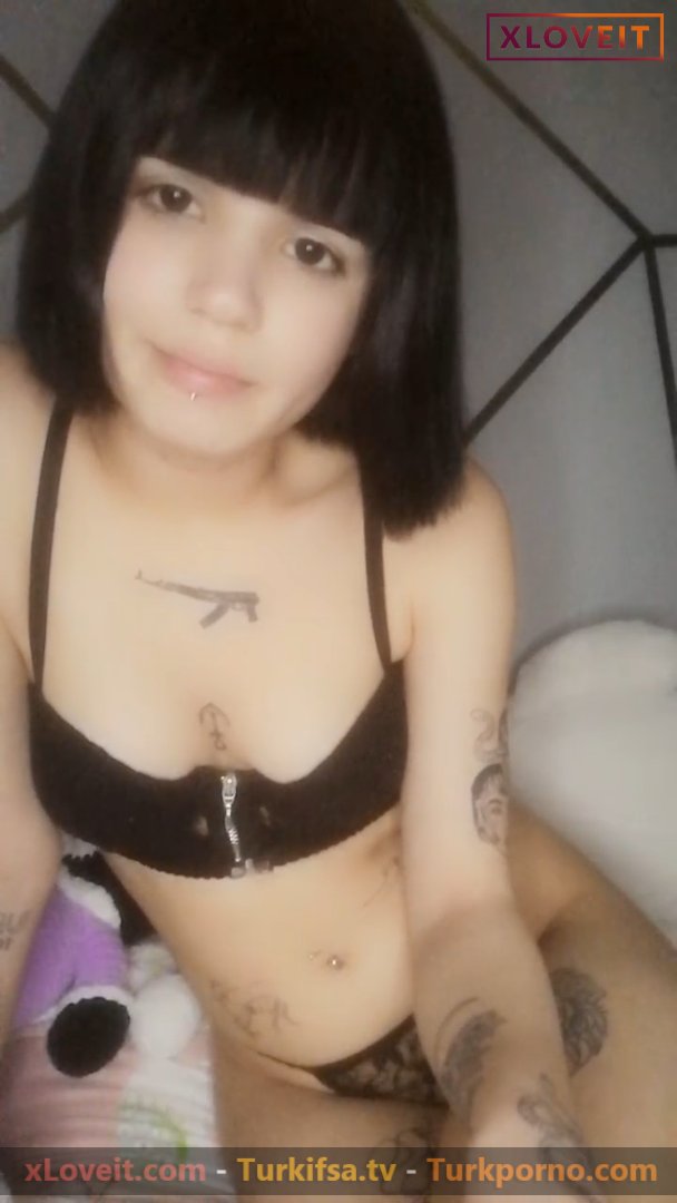 Tango irem ifşa soyunup amcık okşadı